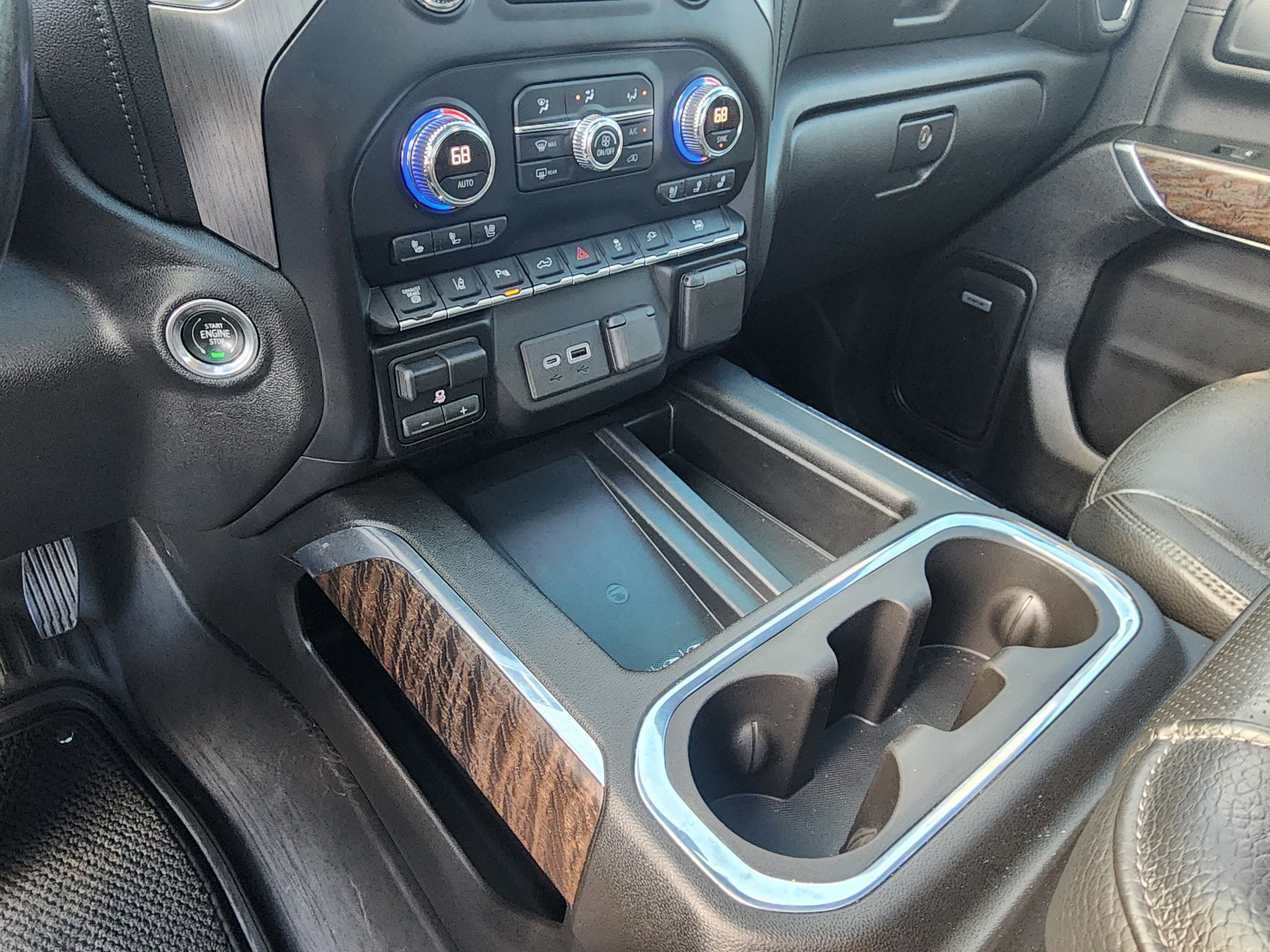 Used 2022 GMC Sierra 3500 Denali image 36