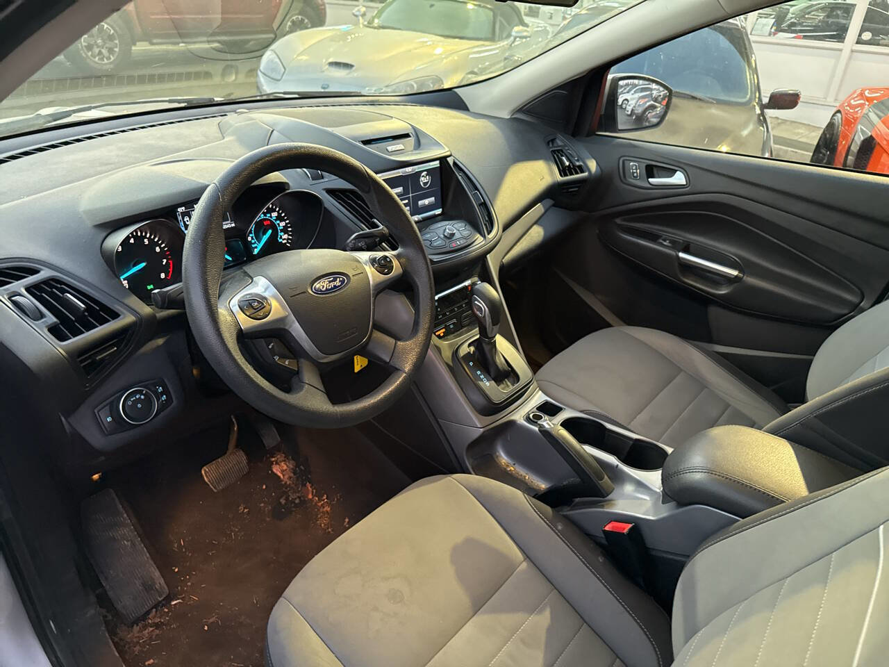 Used 2015 Ford Escape SE w/ Equipment Group 201A image 5