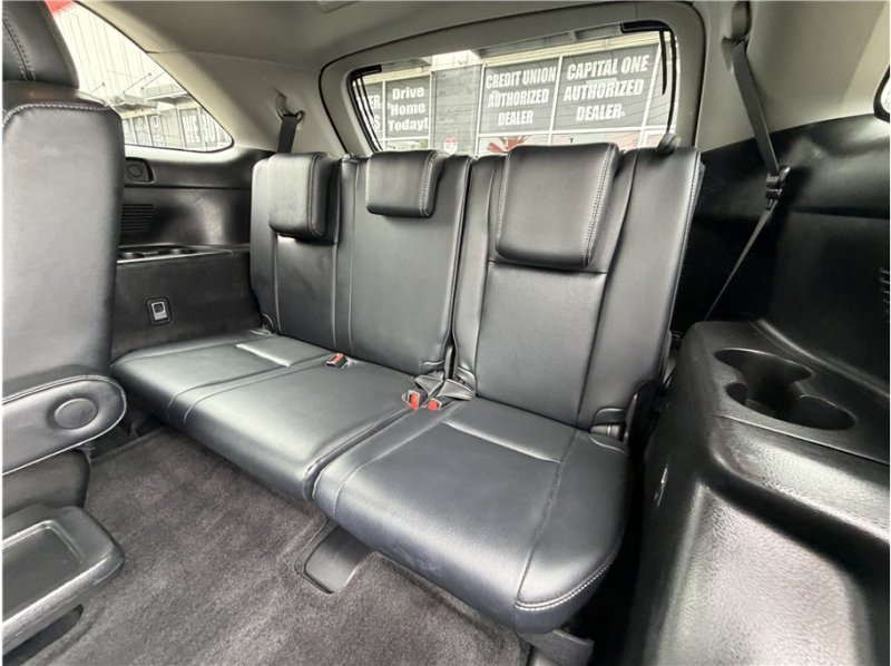 Used 2017 Toyota Highlander SE FWD image 26