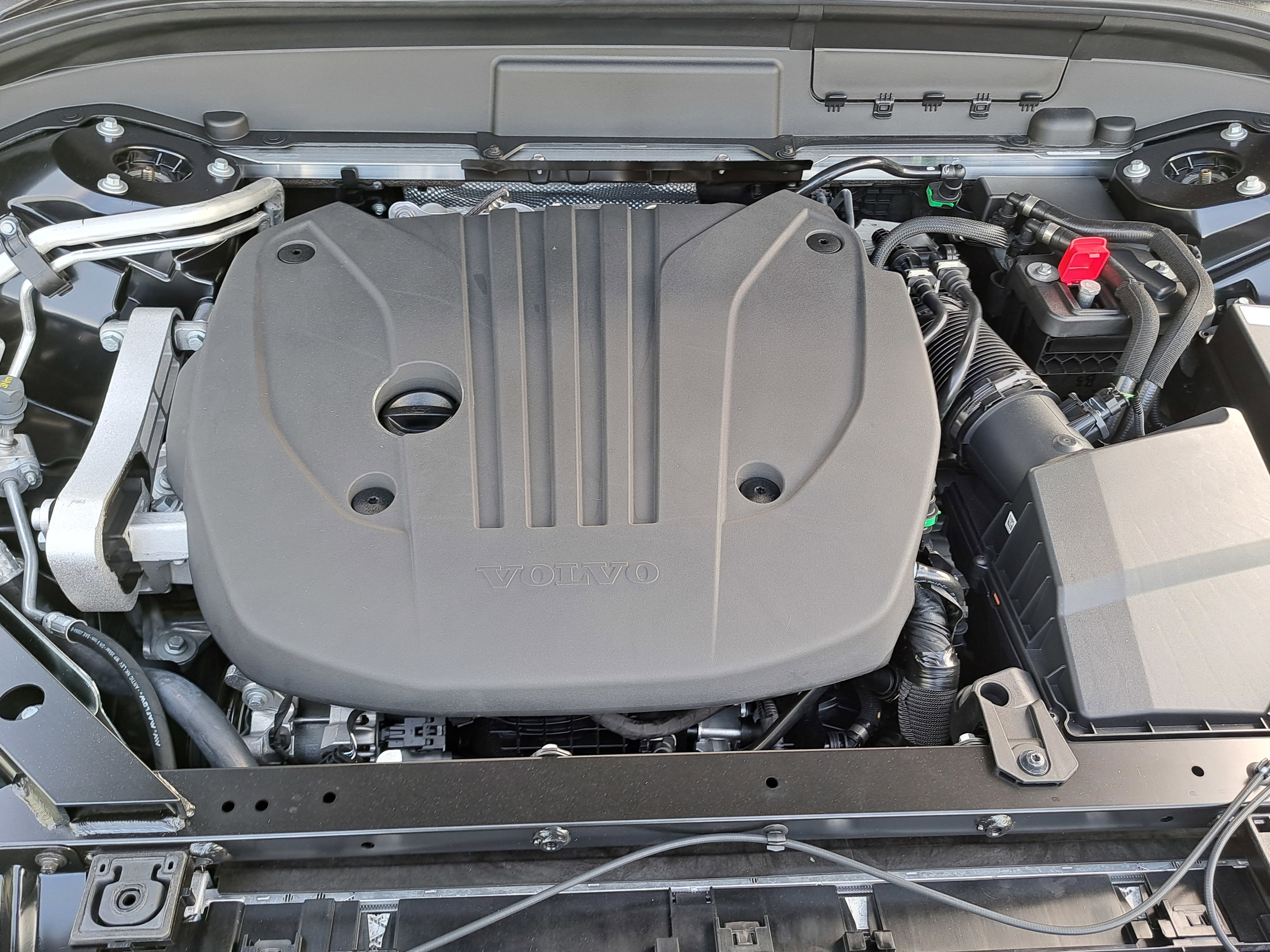 New 2026 Volvo XC60 B5 Ultra w/ Protection Package Premier image 8