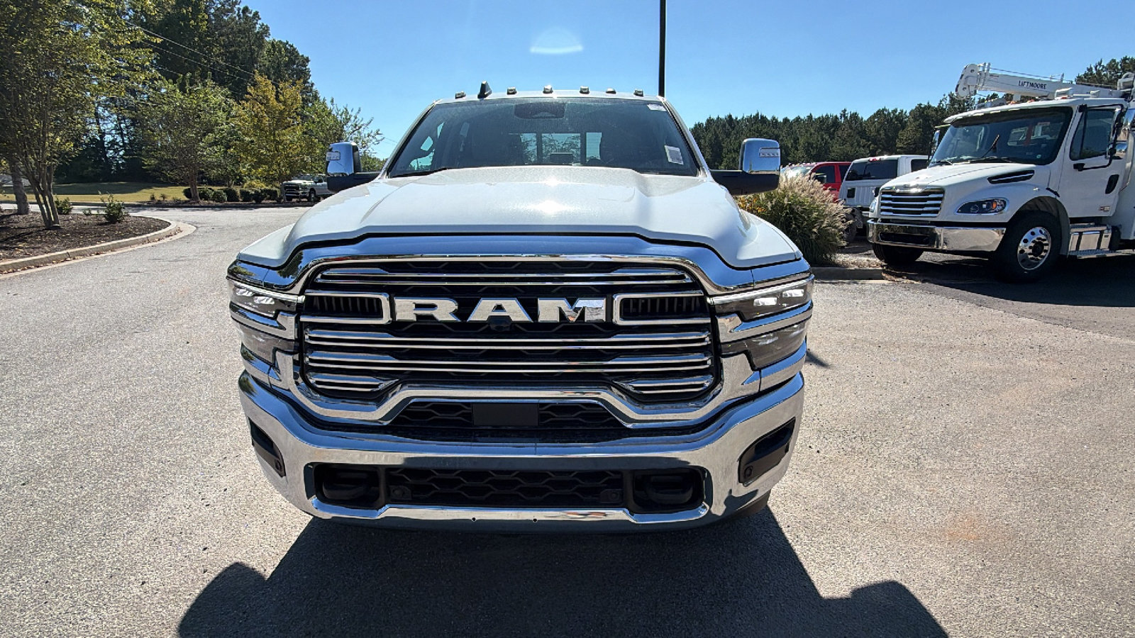 New 2027 RAM 2500 Laramie AWD/4WD image 3