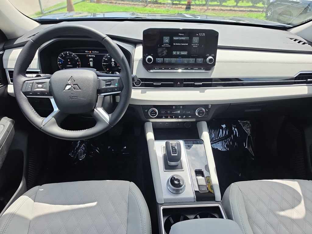Used 2024 Mitsubishi Outlander SEL Black Edition FWD image 9