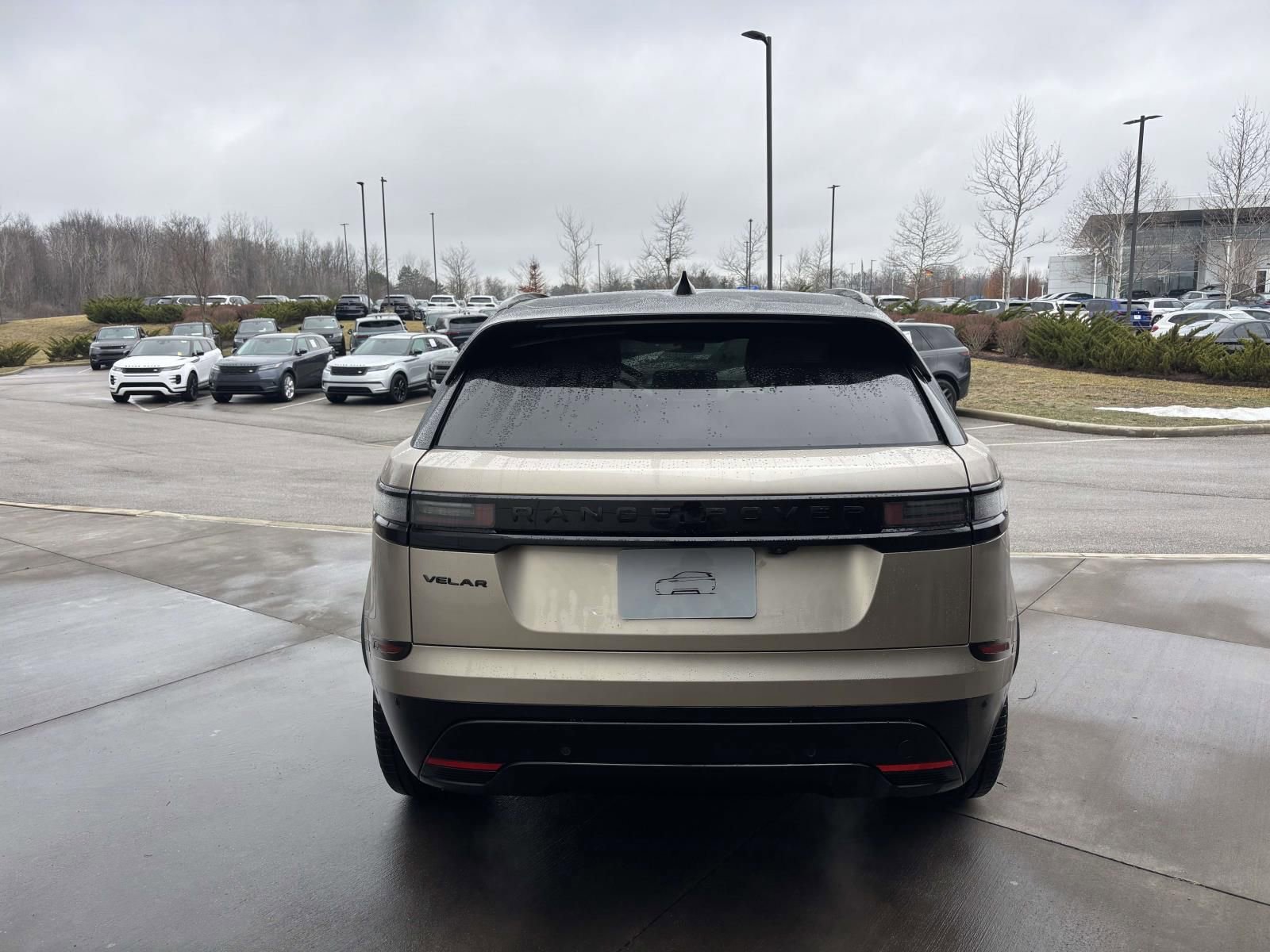 New 2026 Land Rover Range Rover Velar Dynamic SE image 6