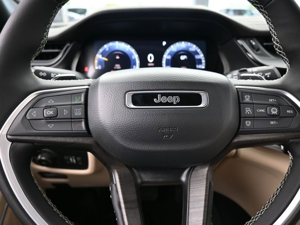 New 2026 Jeep Grand Cherokee Limited RWD image 27