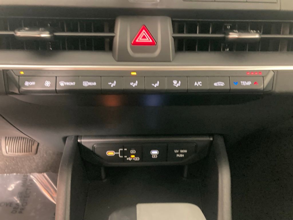 New 2025 Kia K4 LXS image 8