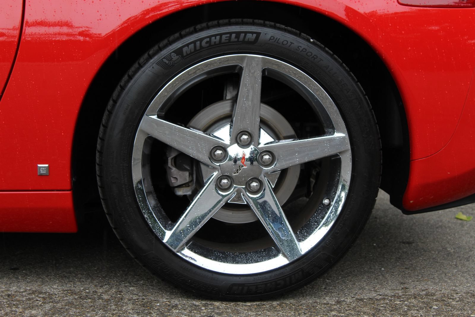Used 2007 Chevrolet Corvette Coupe w/ Preferred Equipment Group RWD image 26