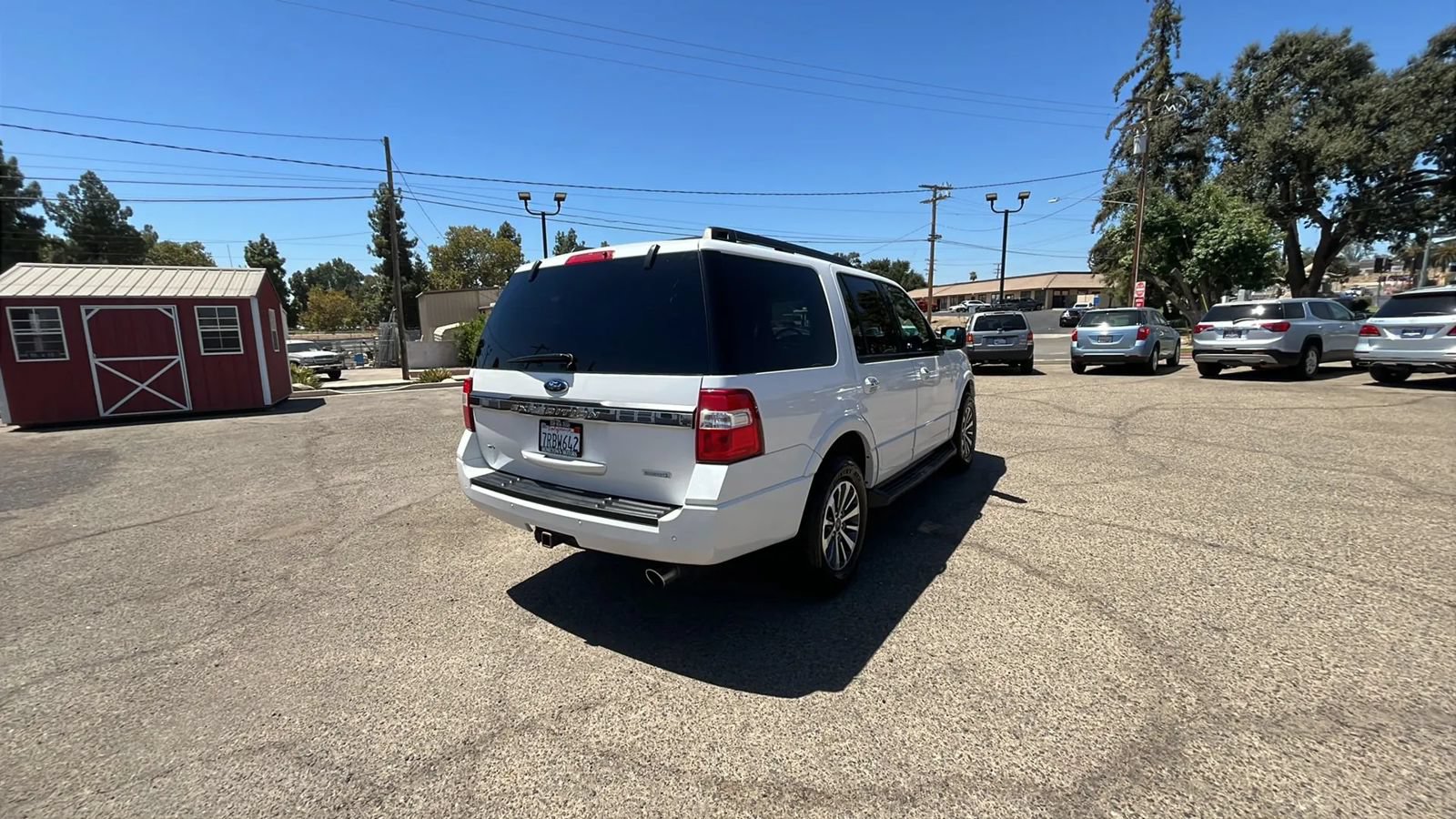 Used 2016 Ford Expedition XLT w/ Equipment Group 201A RWD image 6