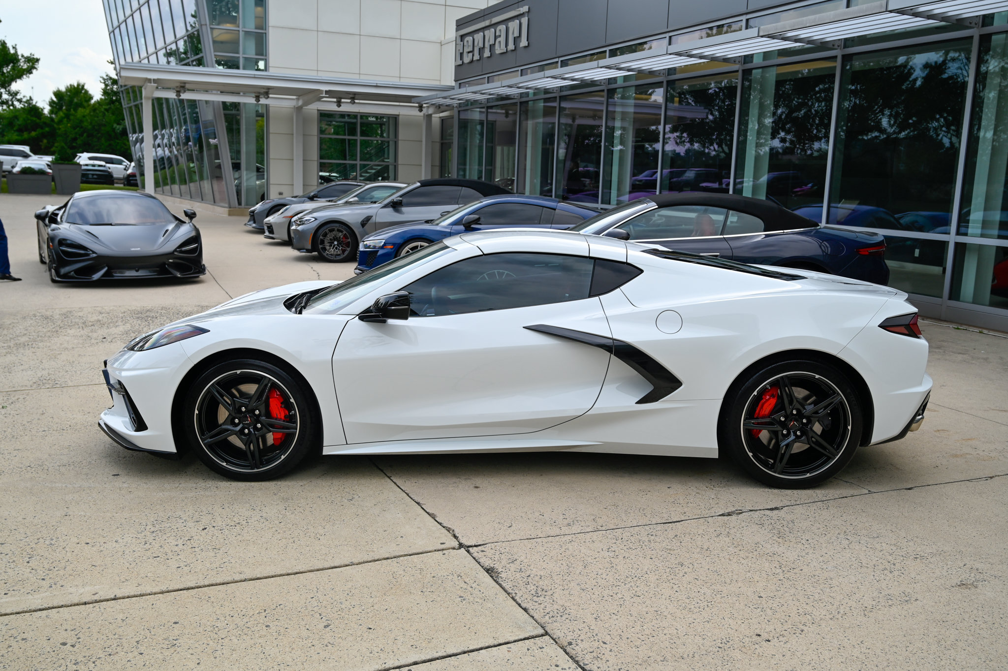 Used 2022 Chevrolet Corvette Stingray Preferred Cpe w/ Z51 Performance Package RWD image 8