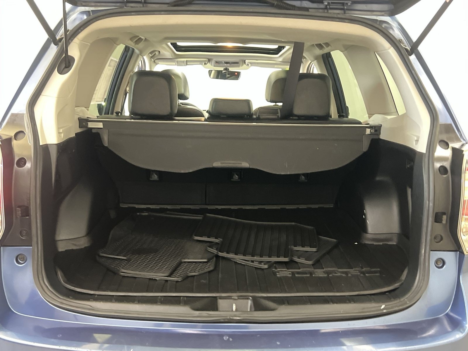 Used 2017 Subaru Forester 2.5i Touring AWD/4WD image 25