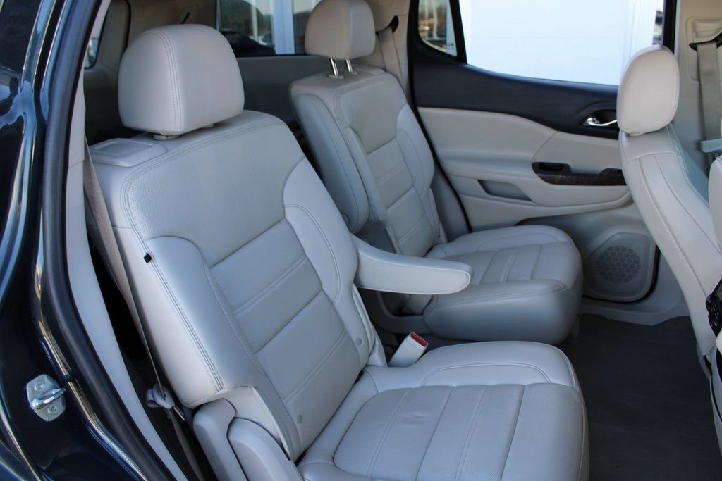 Used 2021 GMC Acadia Denali w/ Denali Ultimate Package image 25