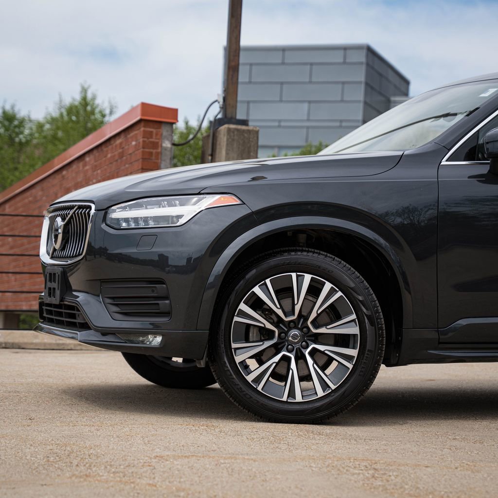 Used 2021 Volvo XC90 T5 Momentum w/ Advanced Package image 2