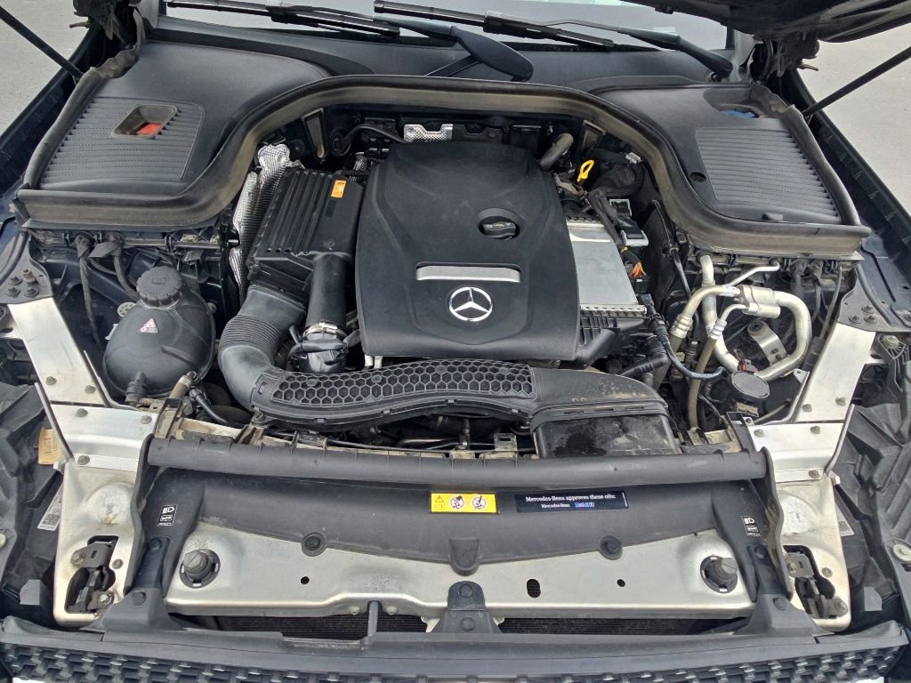Used 2017 Mercedes-Benz GLC 300 4MATIC Coupe image 13