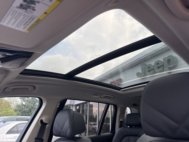 Used 2024 BMW X7 xDrive40i image 34