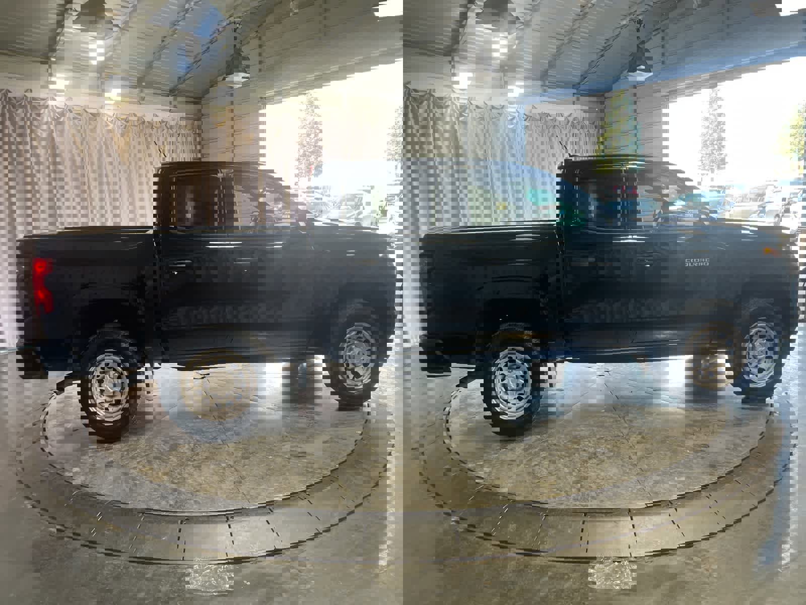 Used 2024 Chevrolet Colorado W/T image 5