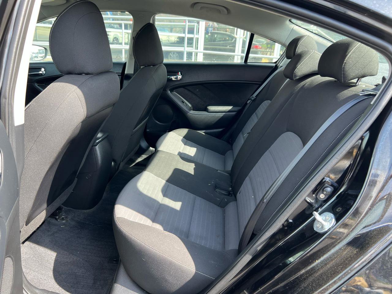 Used 2017 Kia Forte S w/ S Technology Package image 12