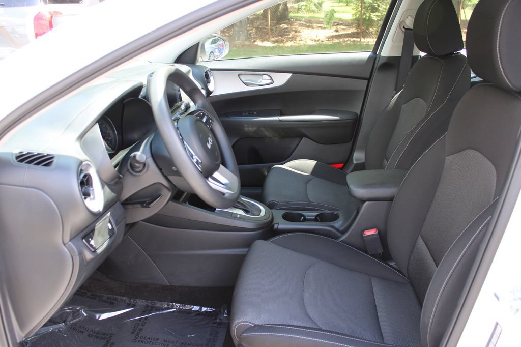 Used 2023 Kia Forte LXS FWD image 11