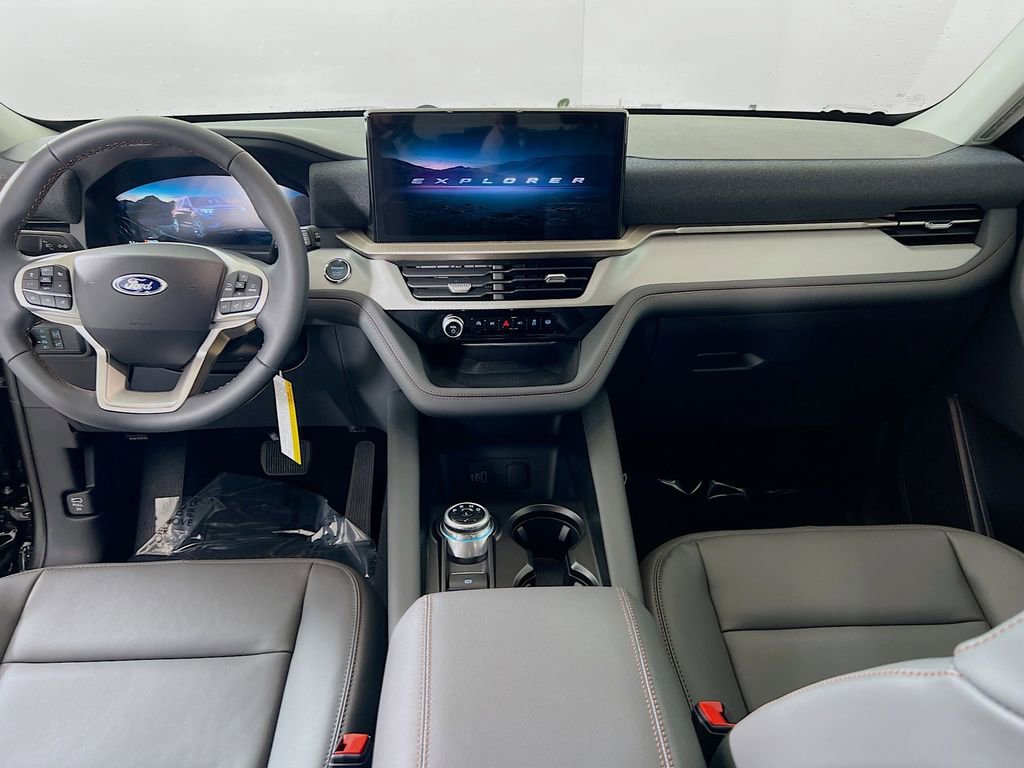 New 2026 Ford Explorer Active w/ Active Comfort Package image 7