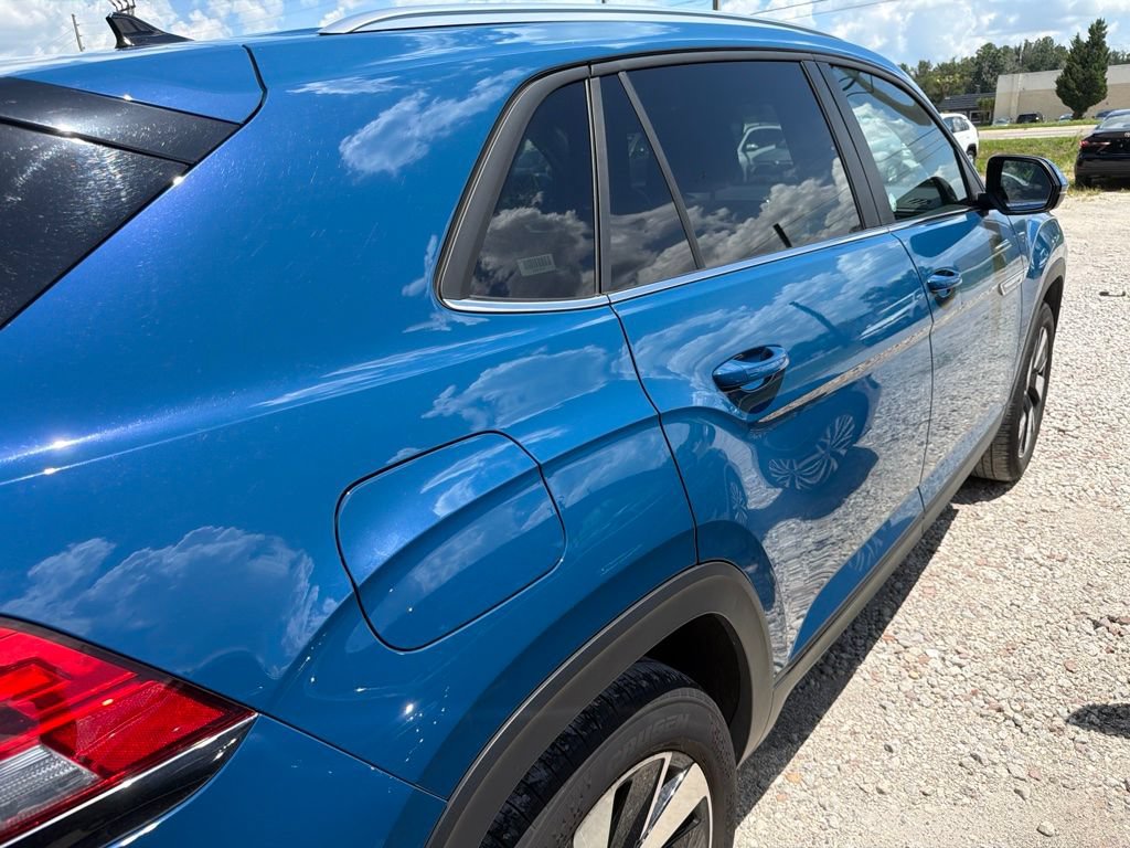 Used 2025 Volkswagen Atlas Cross Sport SE FWD image 8