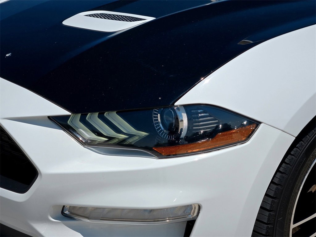 Used 2022 Ford Mustang Premium image 3