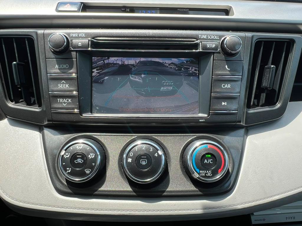 Used 2013 Toyota RAV4 LE AWD/4WD image 20