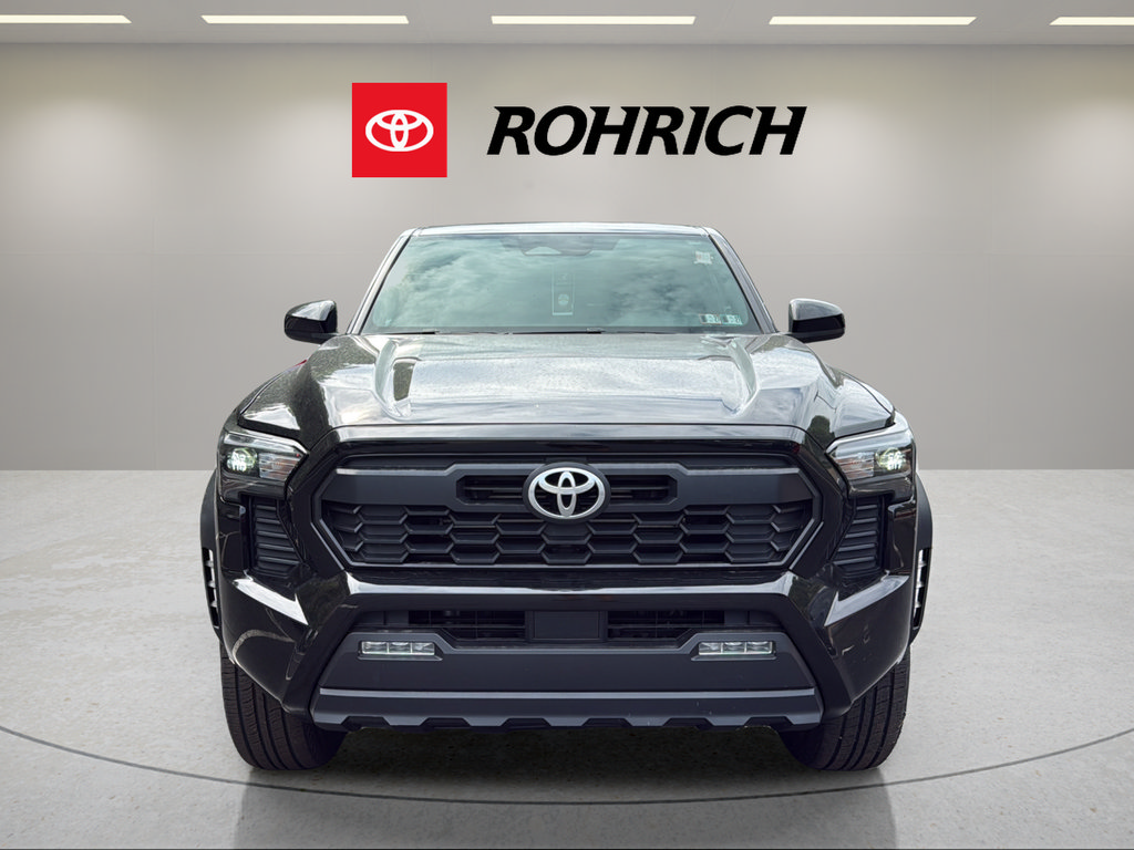 Used 2024 Toyota Tacoma TRD Off-Road AWD/4WD image 2
