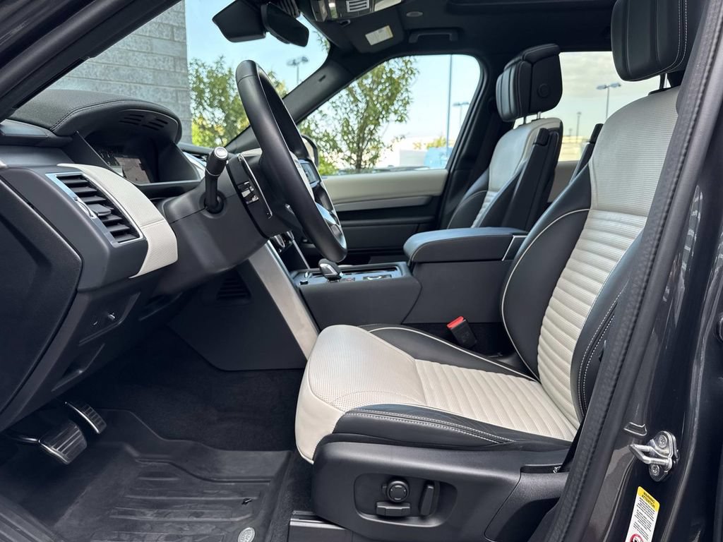 Certified 2024 Land Rover Discovery Dynamic SE AWD/4WD image 20