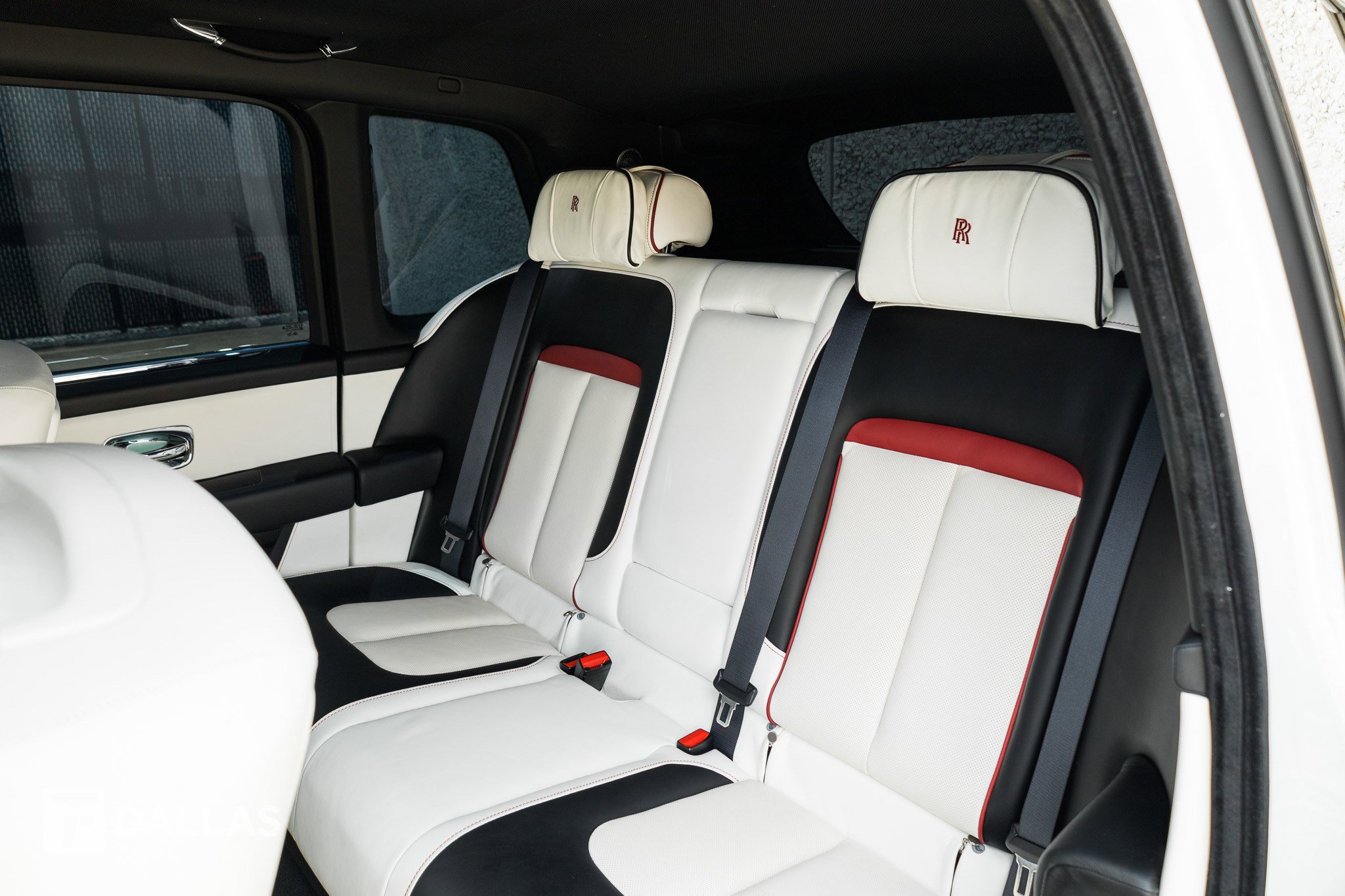 Used 2022 Rolls-Royce Cullinan w/ Technology Package AWD/4WD image 32