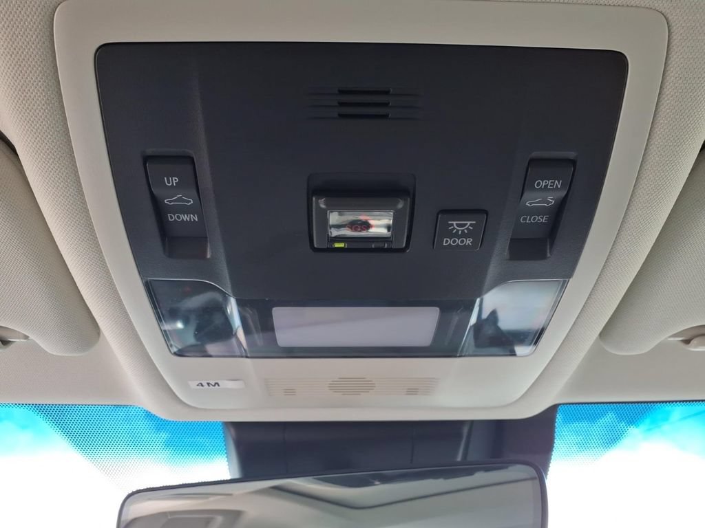 Used 2022 Lexus ES 300h w/ Accessory Package FWD image 27
