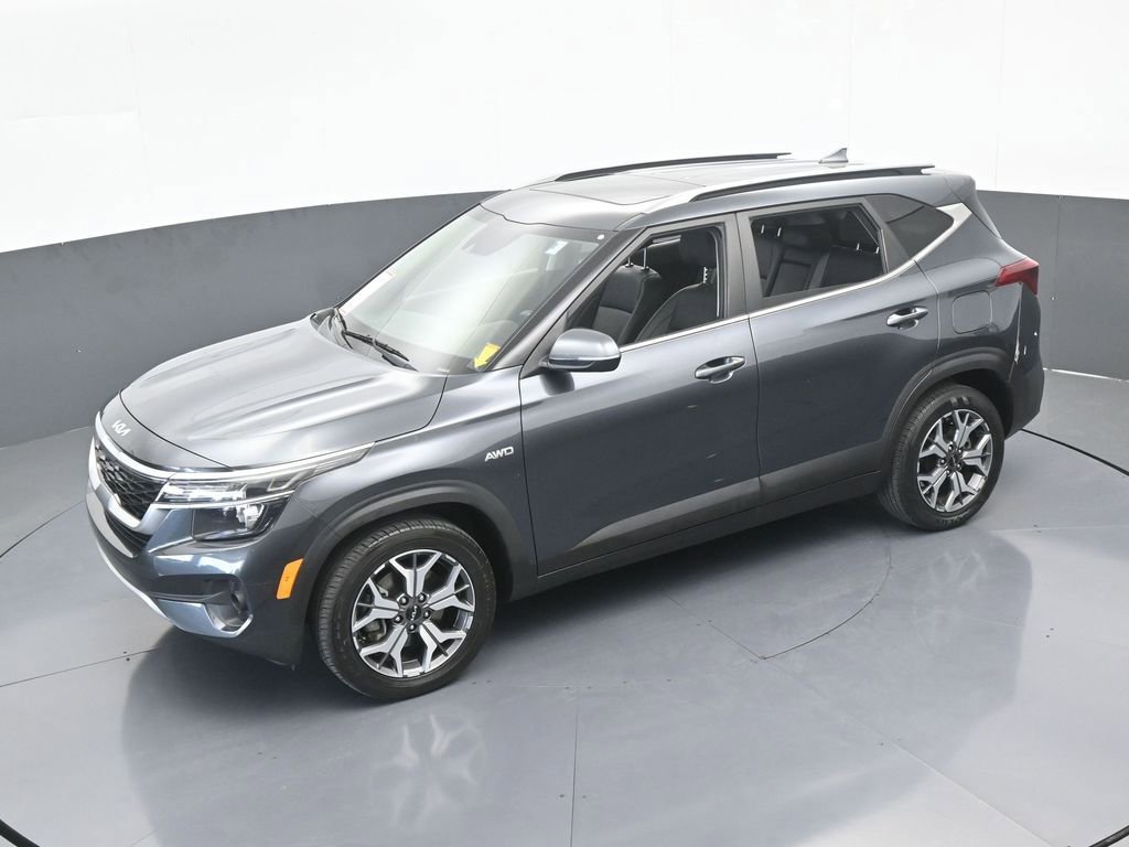 Used 2022 Kia Seltos EX image 51