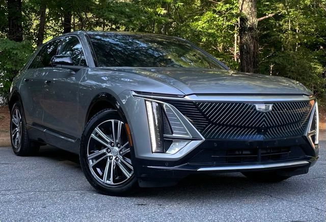 Used 2024 Cadillac Lyriq Luxury AWD/4WD image 9