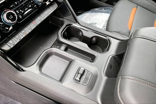 New 2026 GMC Sierra 2500 AT4 w/ AT4 Premium Plus Package AWD/4WD image 9