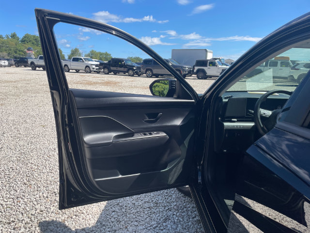 Used 2025 Hyundai Kona SE AWD/4WD image 24