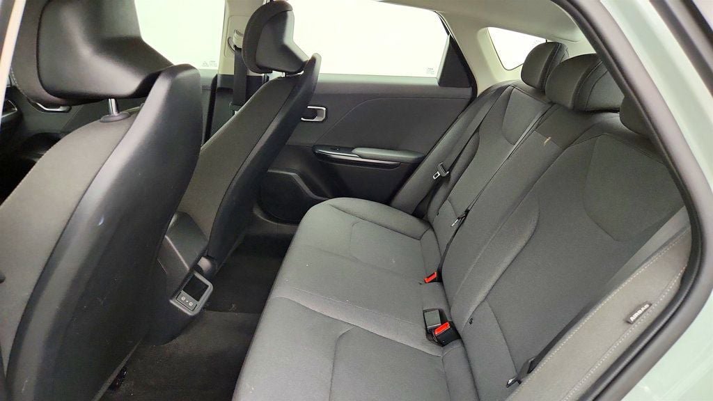 Used 2025 Kia K4 FWD image 20