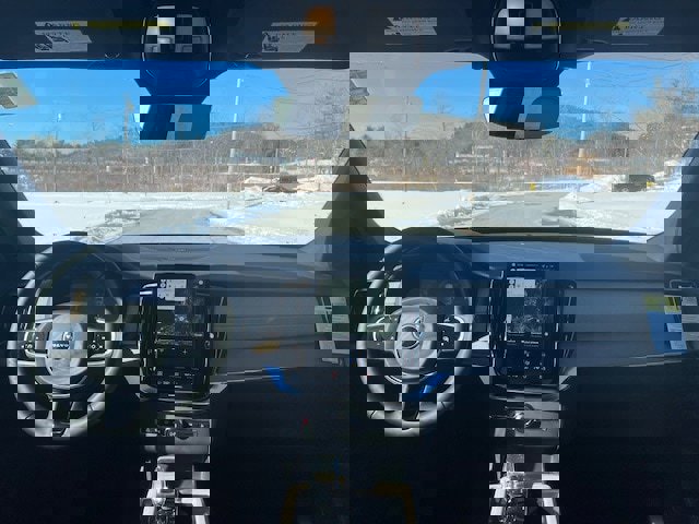 New 2026 Volvo XC90 T8 Plus w/ Protection Package Premier image 11