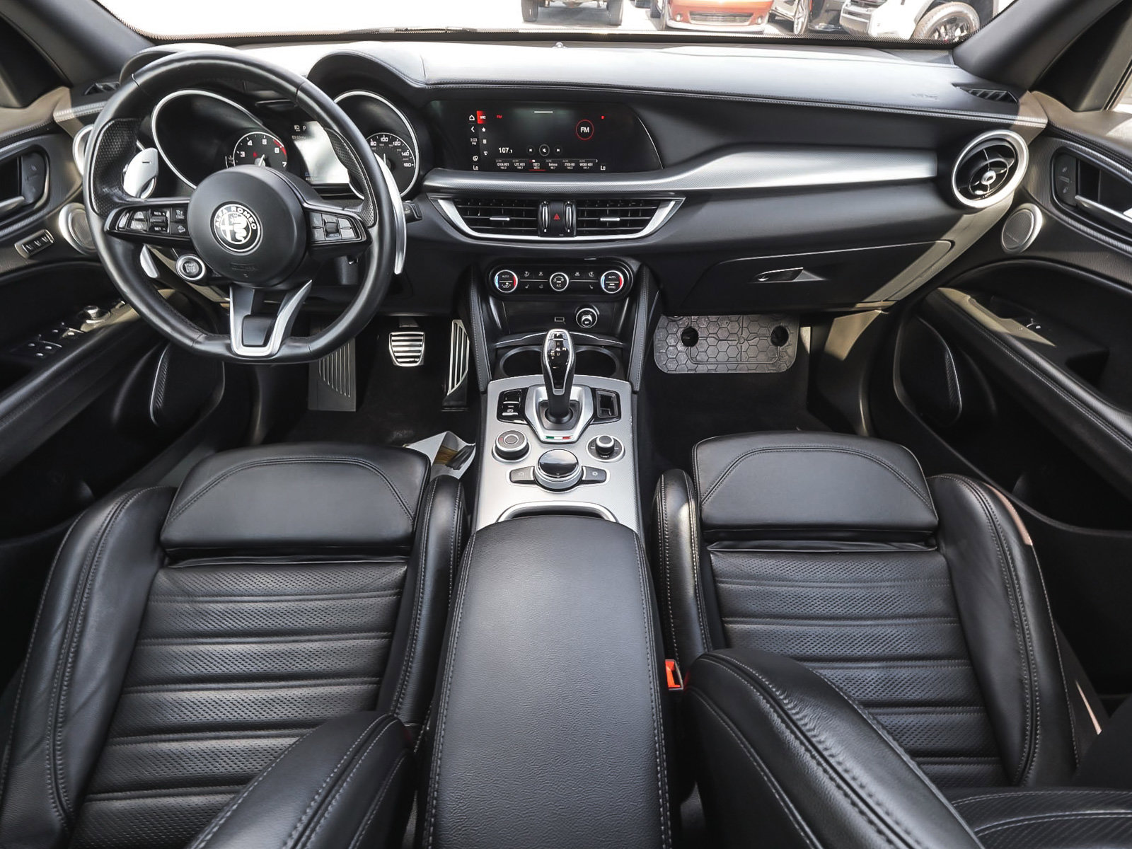 Used 2023 Alfa Romeo Stelvio Veloce image 37