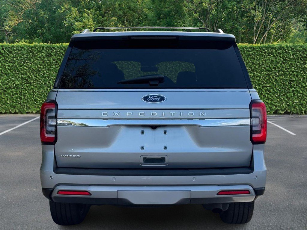 Used 2024 Ford Expedition Limited AWD/4WD image 5