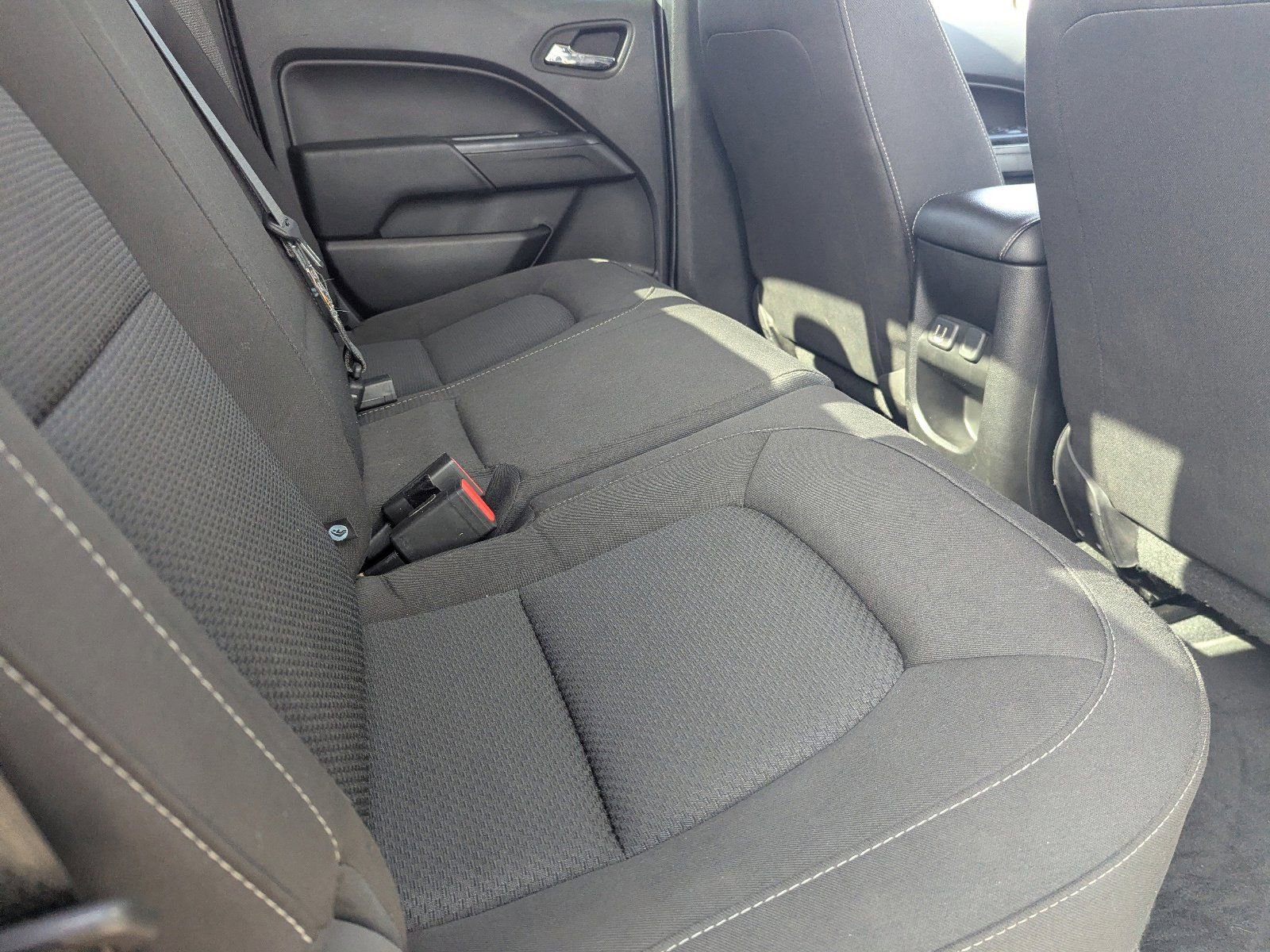 Used 2022 Chevrolet Colorado LT w/ LT Convenience Package image 14