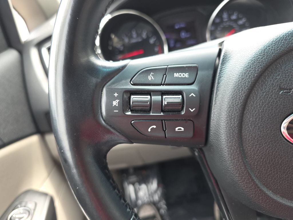 Used 2020 Kia Sedona EX FWD image 17