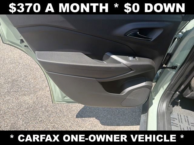 Used 2025 Chevrolet Trax ACTIV w/ Sunroof Package FWD image 30