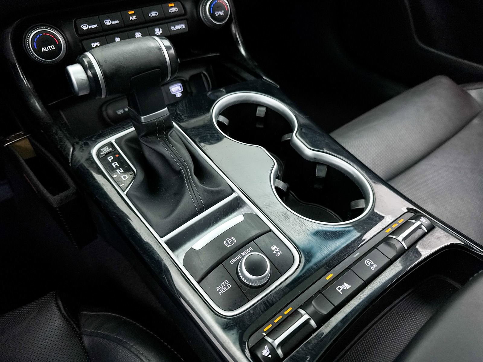 Used 2018 Kia Stinger Premium image 29