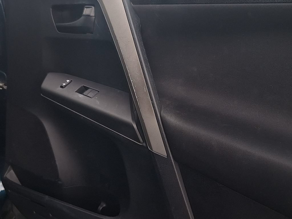 Used 2017 Toyota RAV4 LE FWD image 26