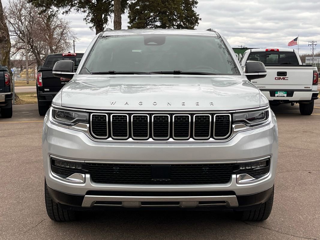 Used 2024 Jeep Wagoneer Series III image 3