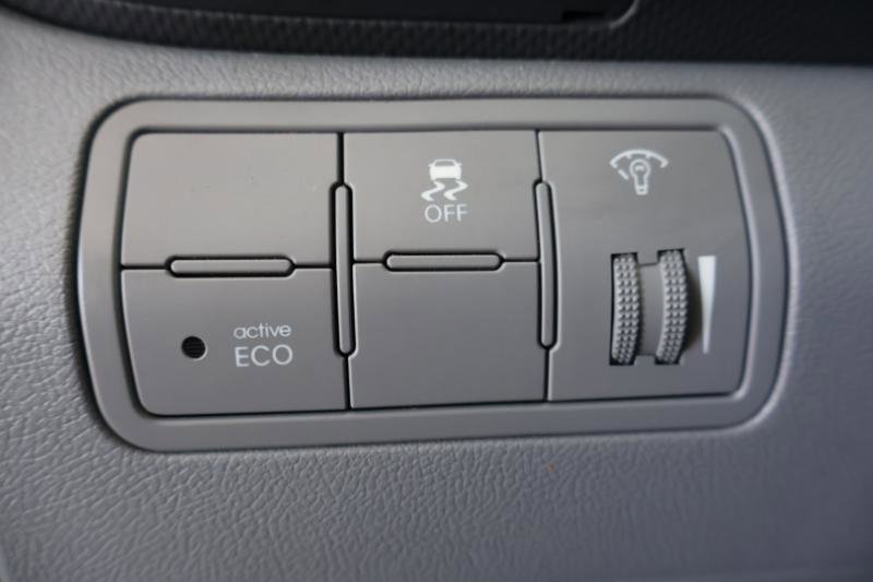 Used 2013 Hyundai Accent SE image 16