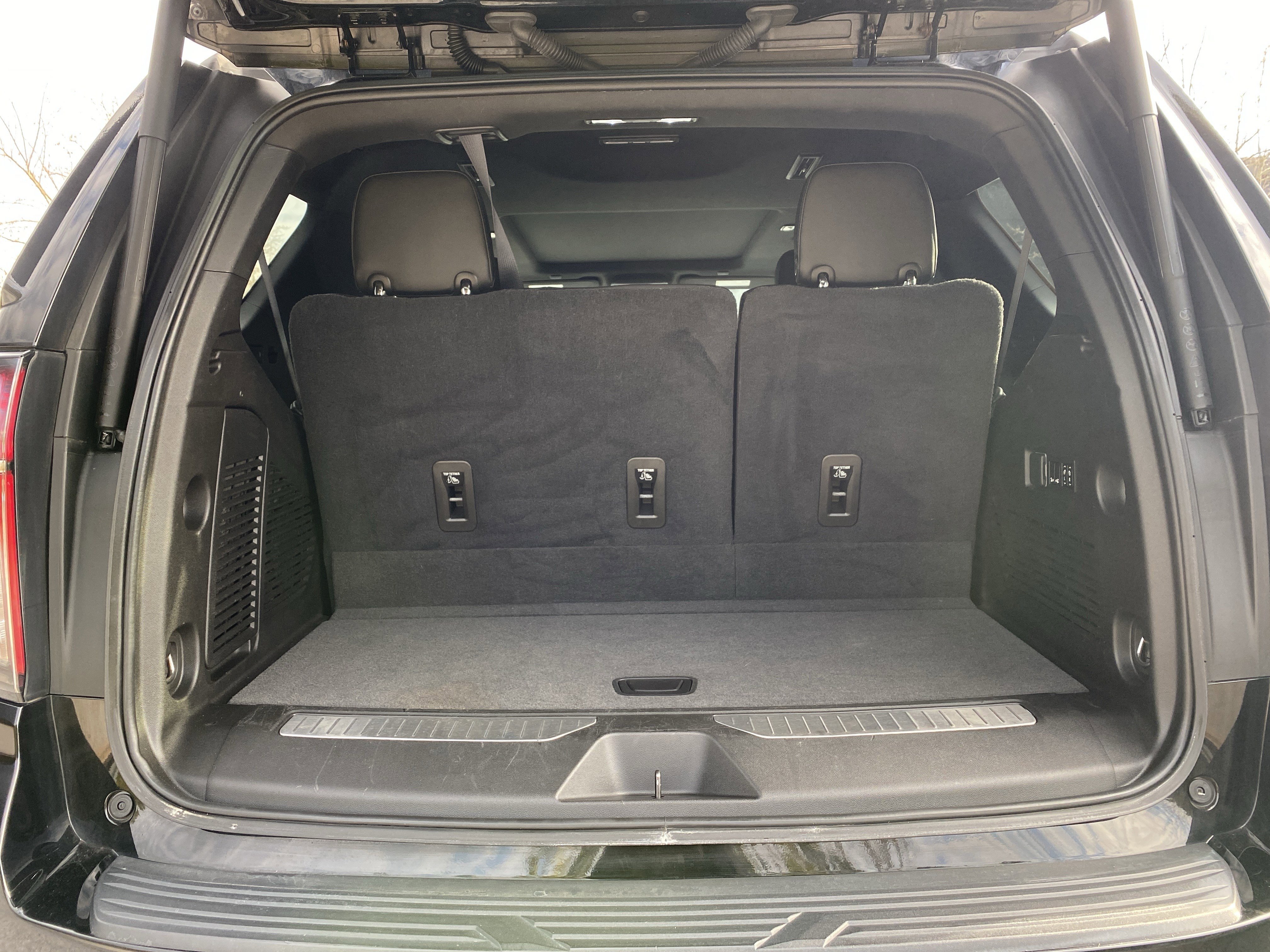 Used 2021 Chevrolet Tahoe Z71 w/ Z71 Signature Package image 35