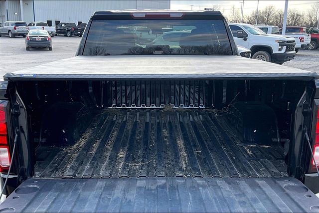 Used 2024 GMC Sierra 1500 Elevation w/ LPO, Elevation Black Package image 7