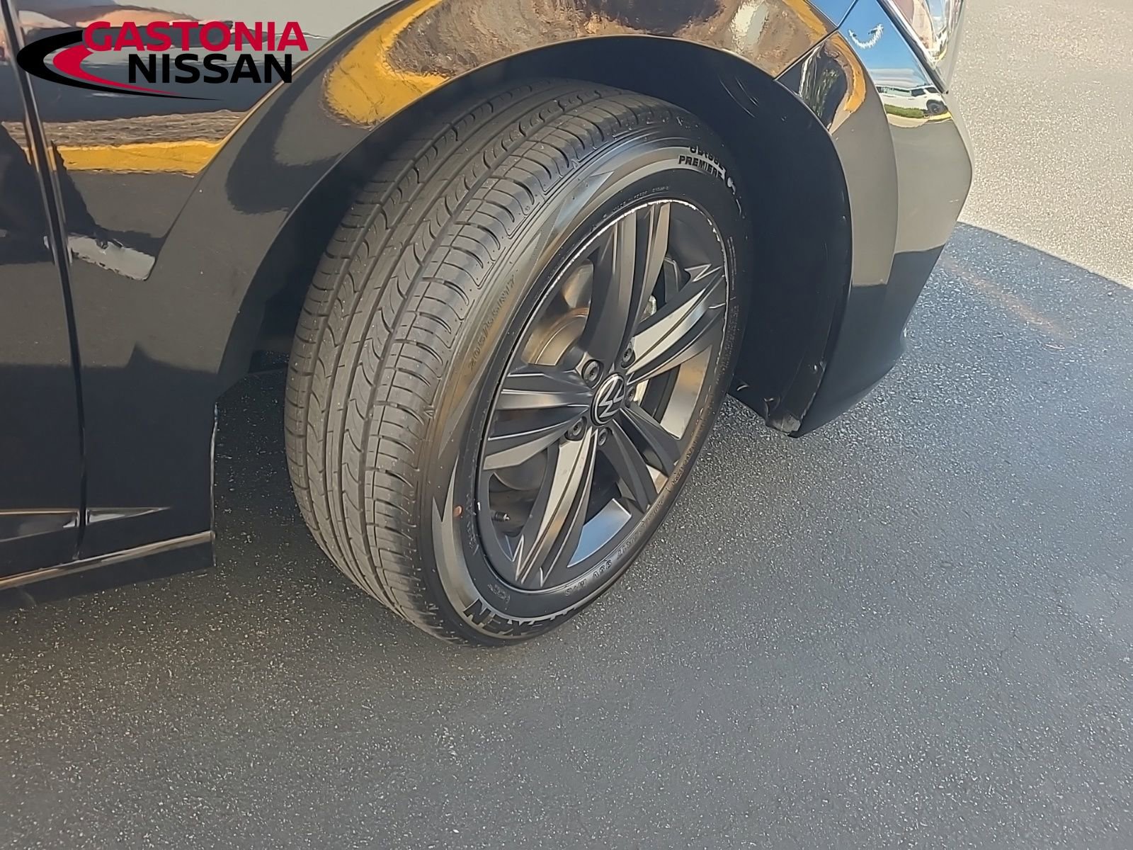 Used 2024 Volkswagen Jetta SE image 44