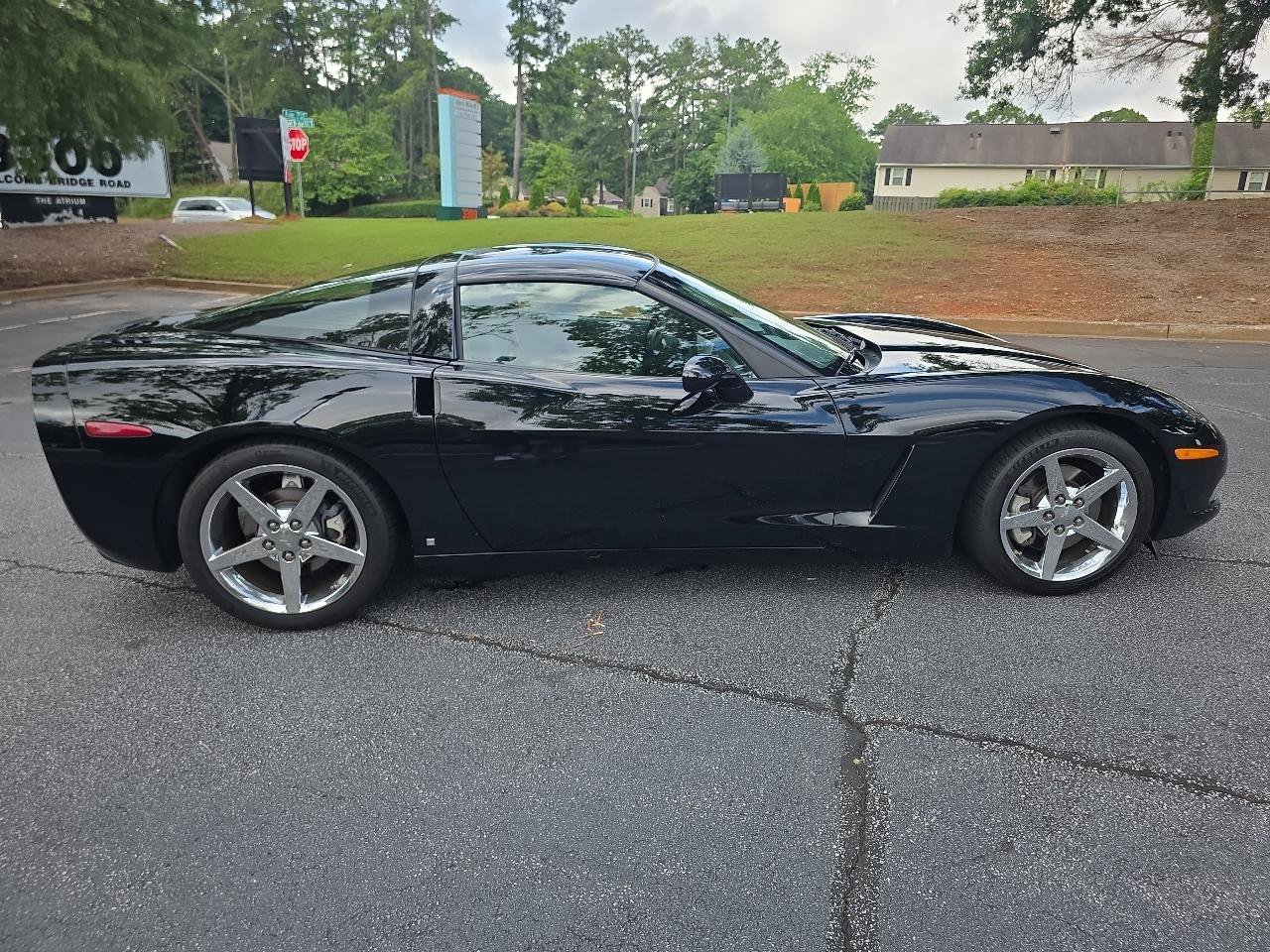 Used 2006 Chevrolet Corvette Coupe w/ Preferred Equipment Group RWD image 6