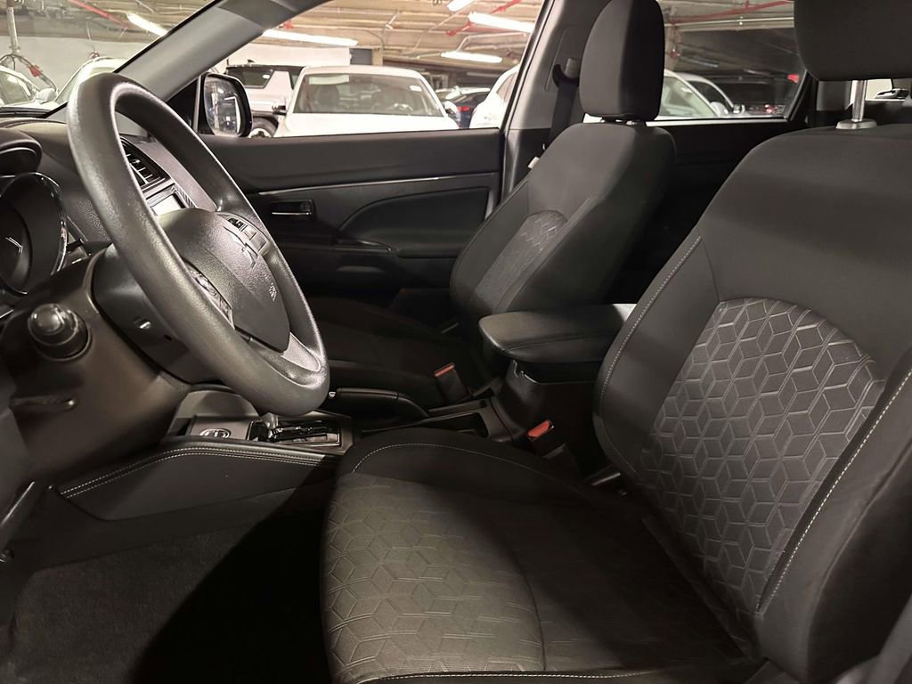 Used 2023 Mitsubishi Outlander Sport ES AWD/4WD image 16