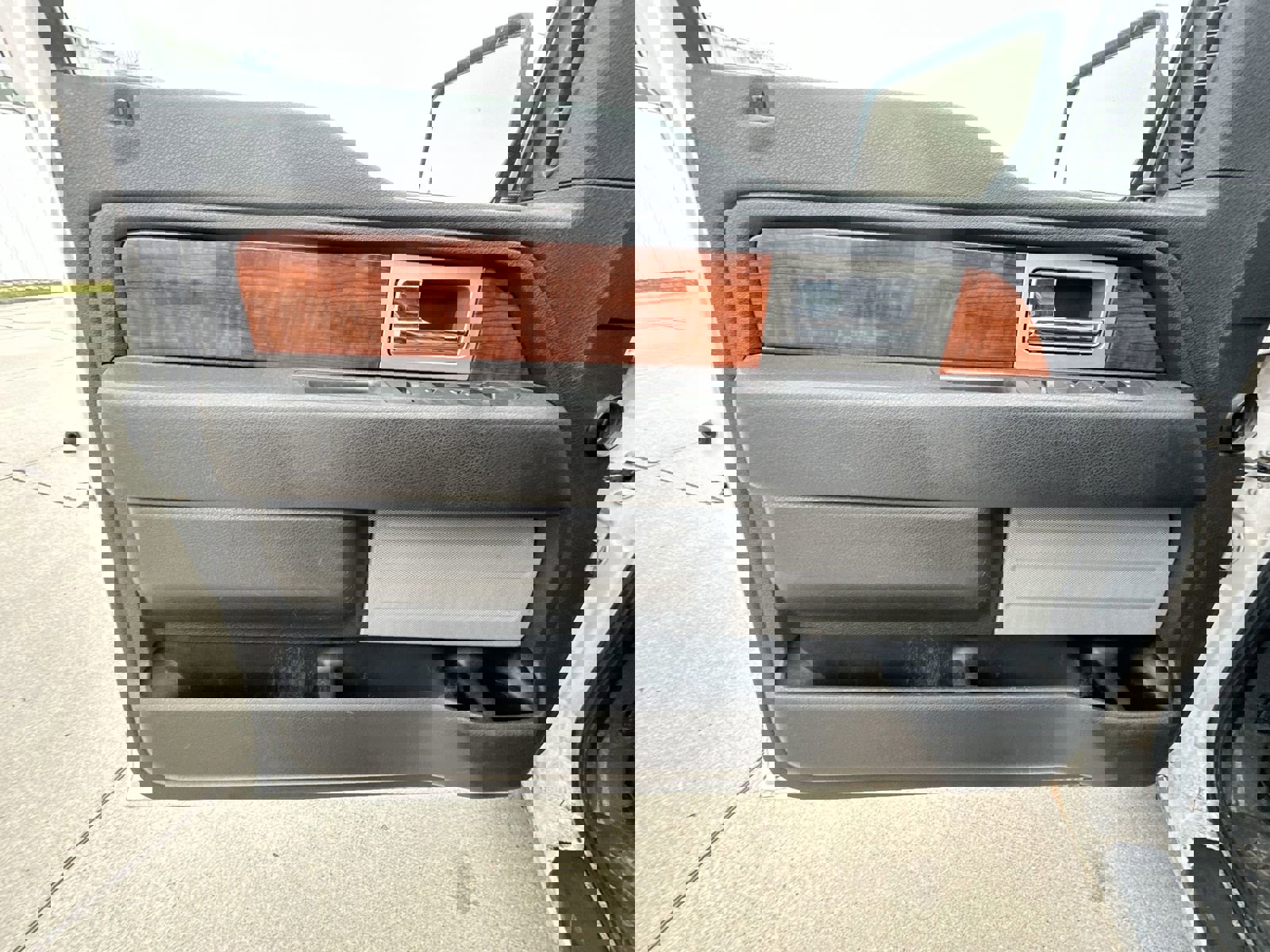 Used 2010 Ford F150 Lariat image 19