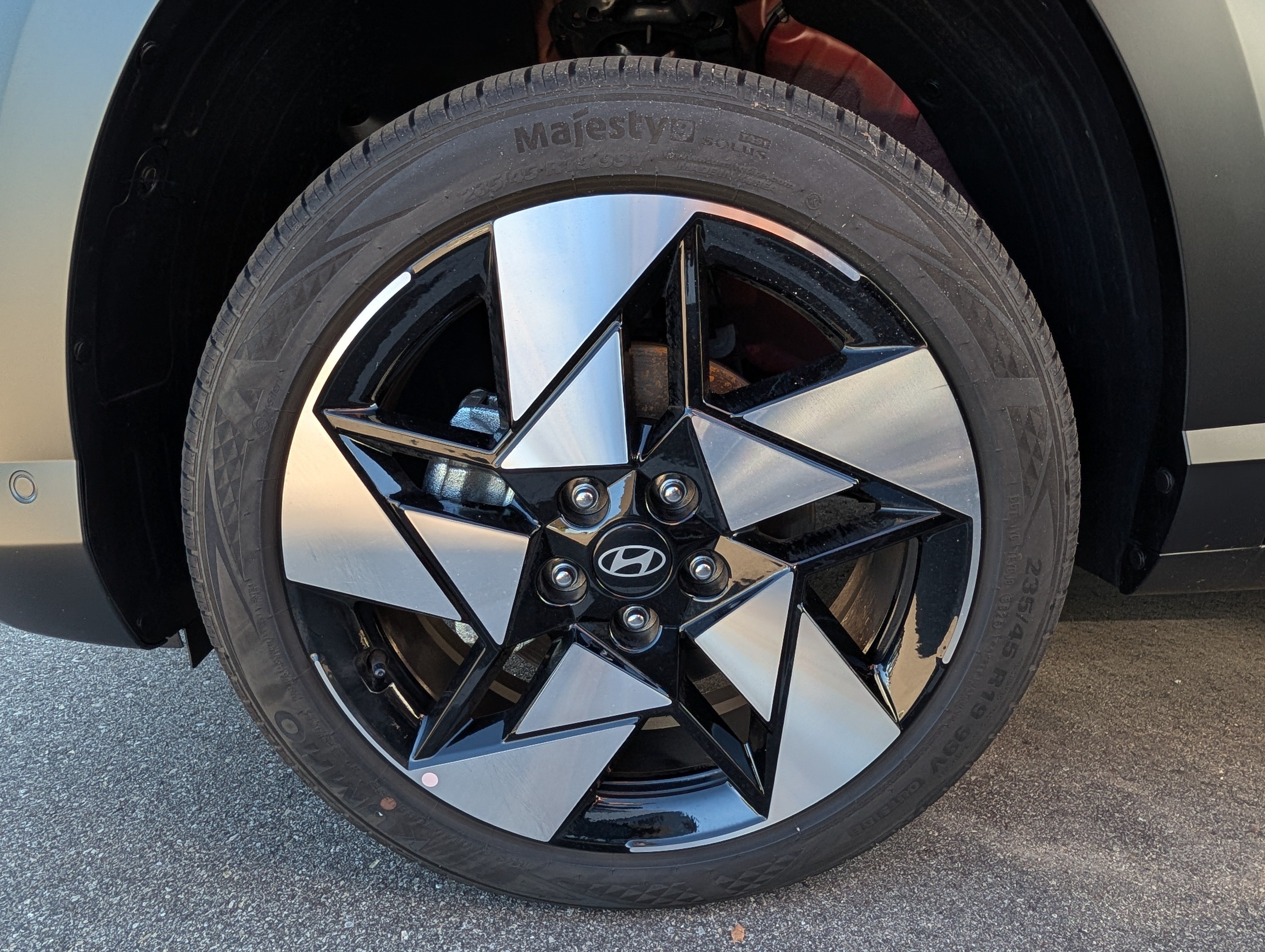 Certified 2026 Hyundai Kona Limited AWD/4WD image 15